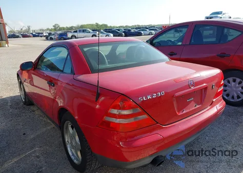 1998 Mercedes-Benz Slk 230 Kompressor z USA, uszkodzony, nr VIN WDBKK47F7WF058115